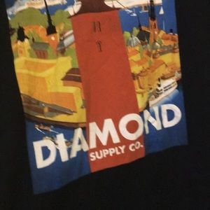 Like new men’s m diamond T-shirt